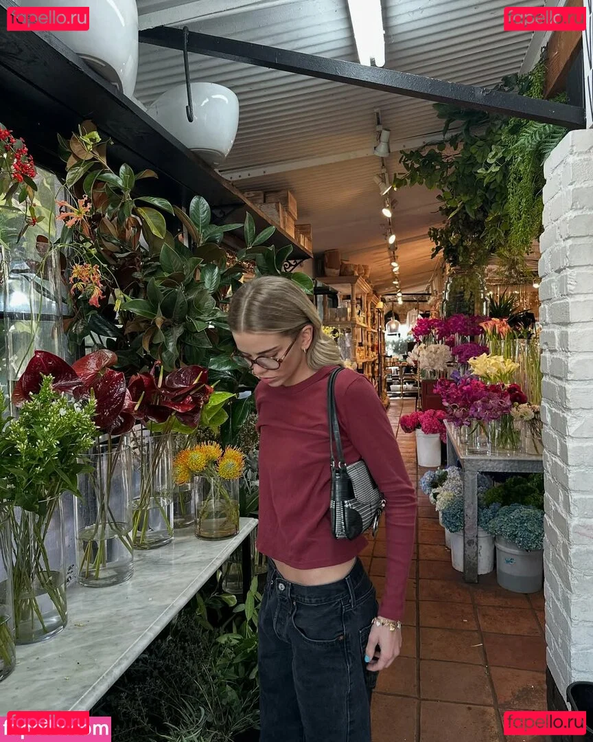 Becca Means Onlyfans Photo Gallery 