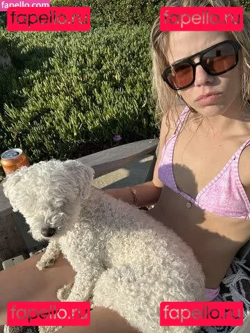 Becca Means Onlyfans Photo Gallery 