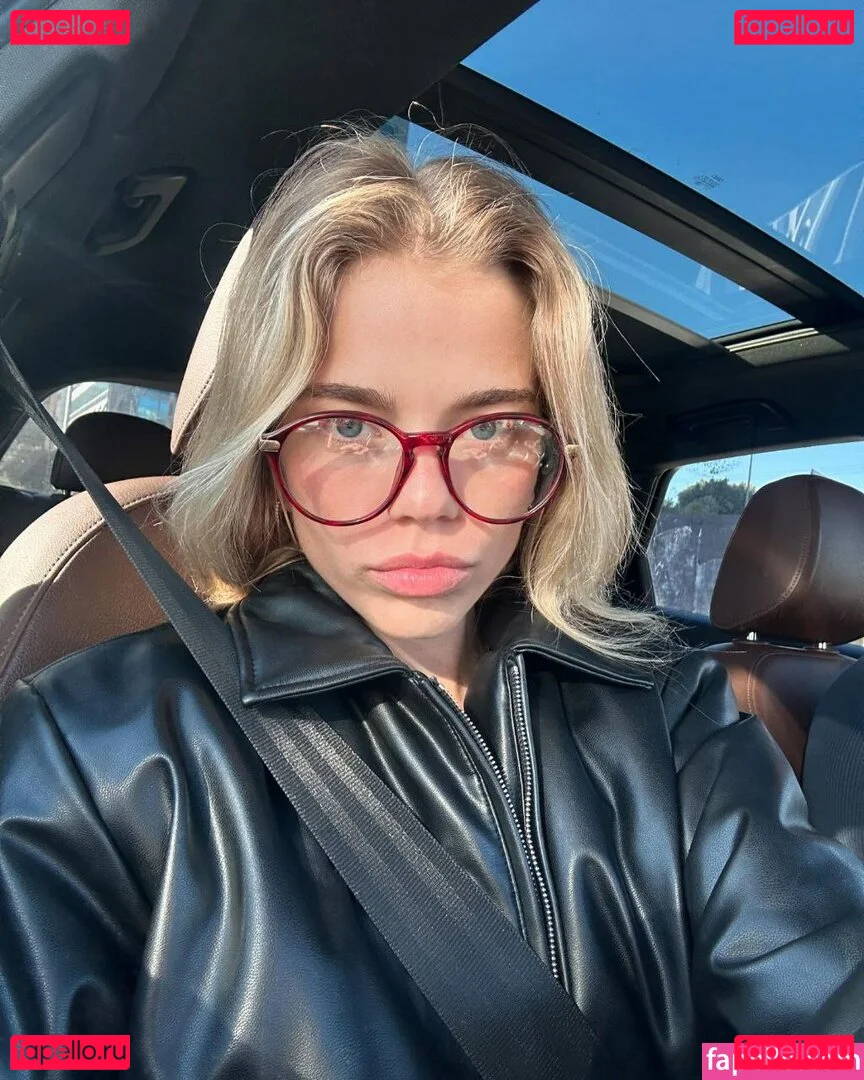 Becca Means Onlyfans Photo Gallery 