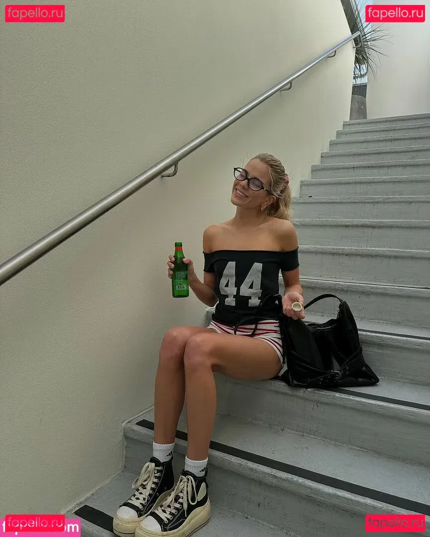 Becca Means Onlyfans Photo Gallery 