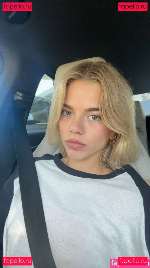 Becca Means Onlyfans Photo Gallery 