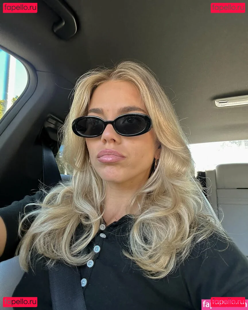 Becca Means Onlyfans Photo Gallery 