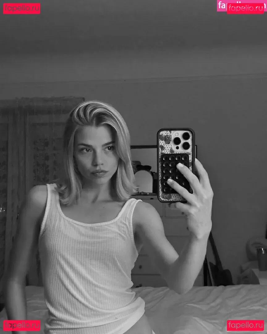 Becca Means Onlyfans Photo Gallery 