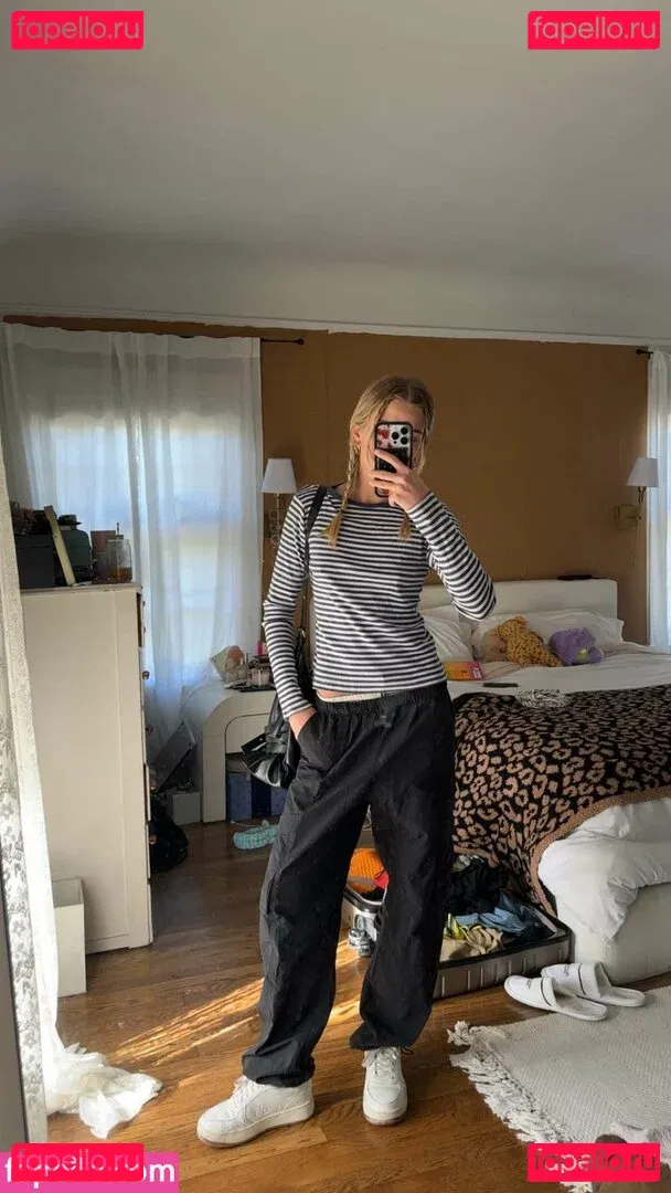 Becca Means Onlyfans Photo Gallery 