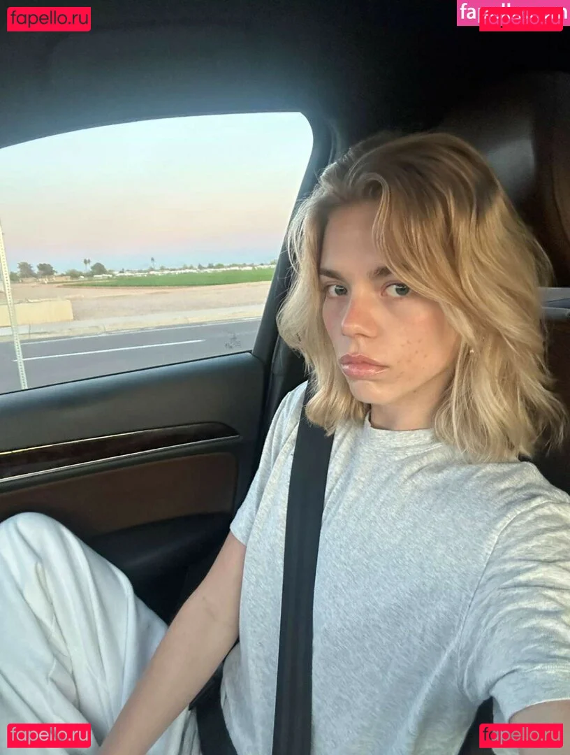 Becca Means Onlyfans Photo Gallery 