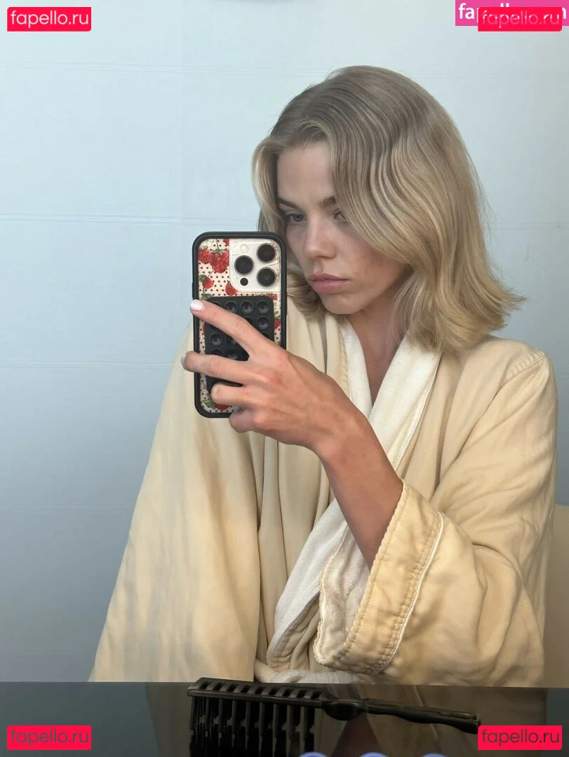 Becca Means Onlyfans Photo Gallery 