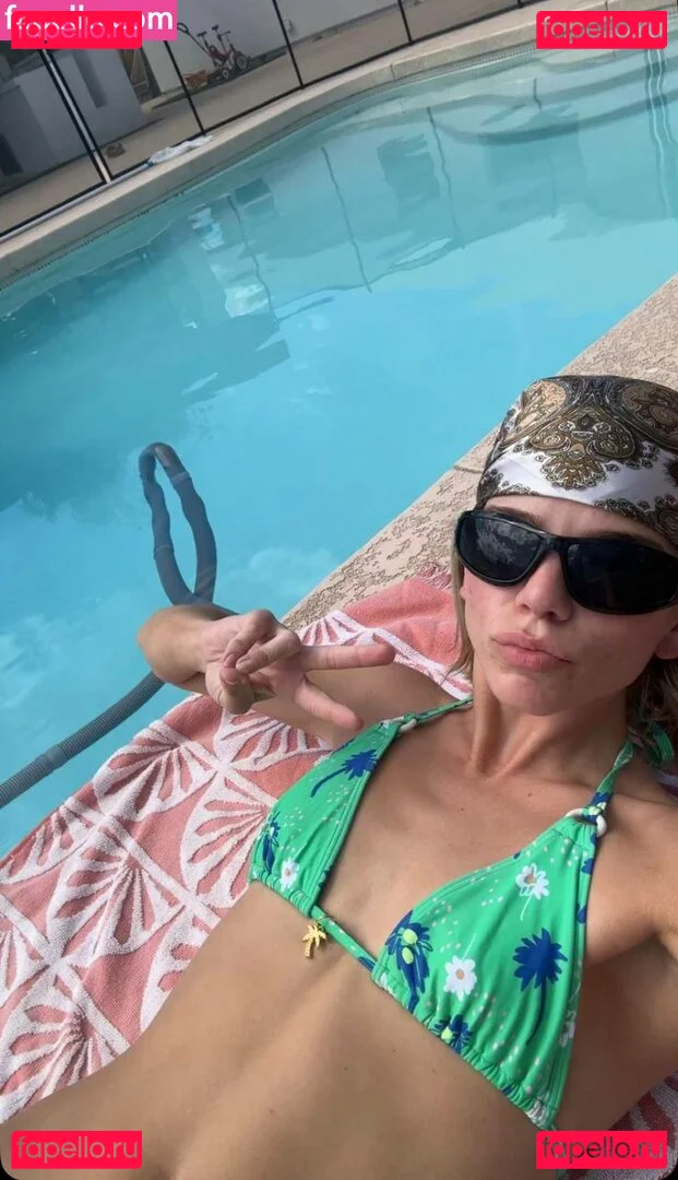 Becca Means Onlyfans Photo Gallery 