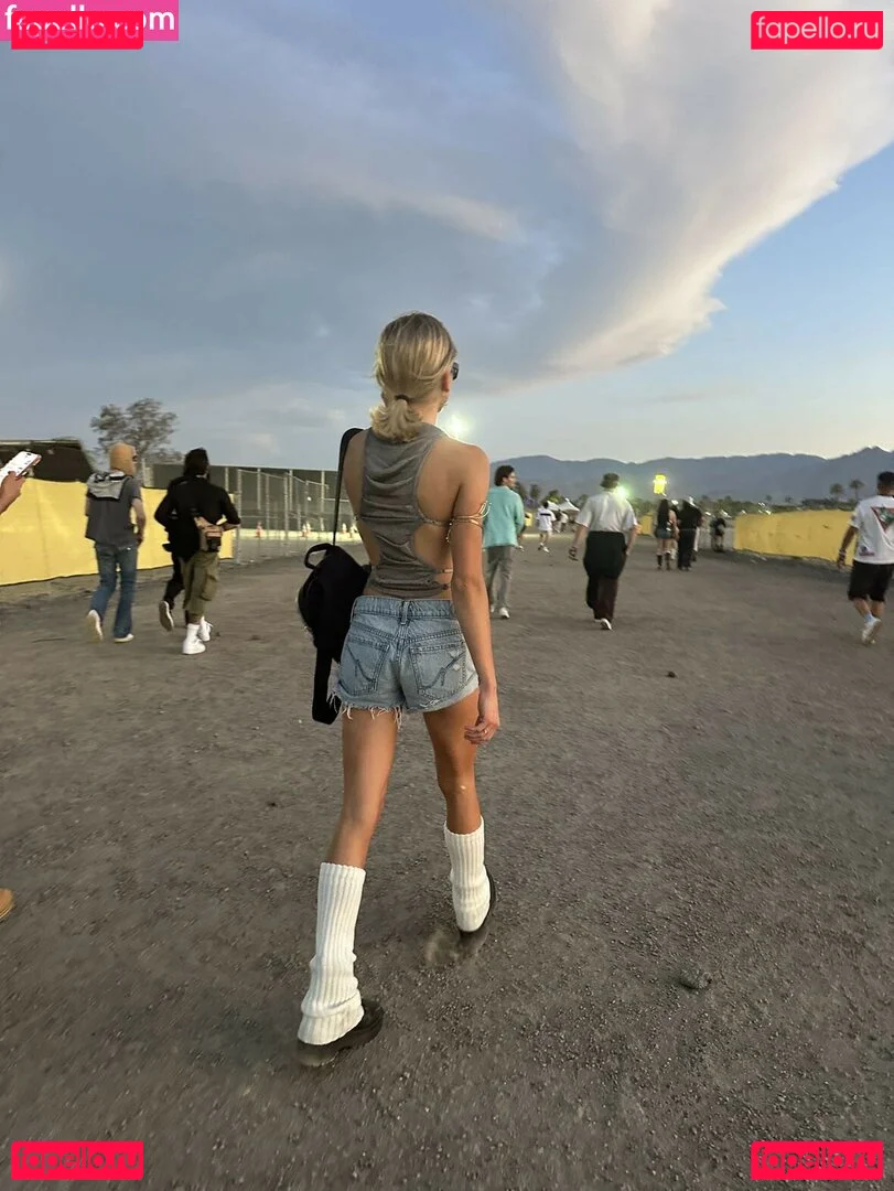 Becca Means Onlyfans Photo Gallery 