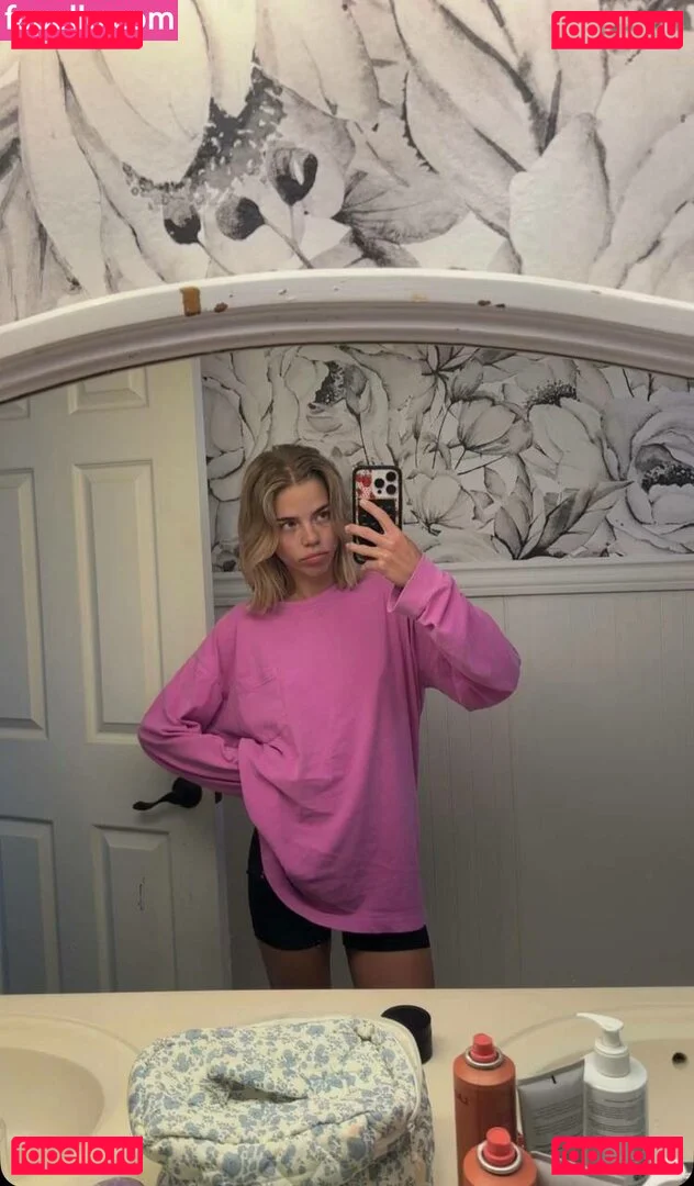 Becca Means Onlyfans Photo Gallery 