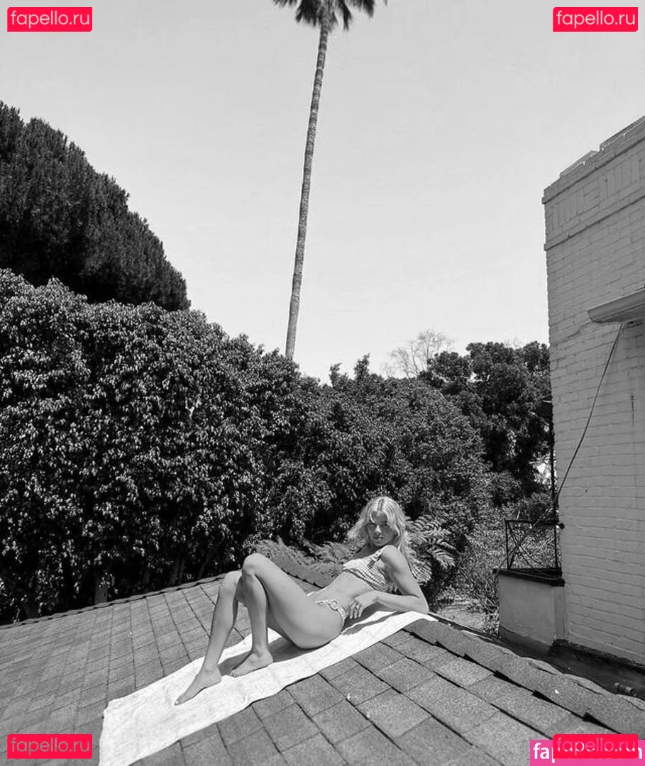 Becca Means Onlyfans Photo Gallery 