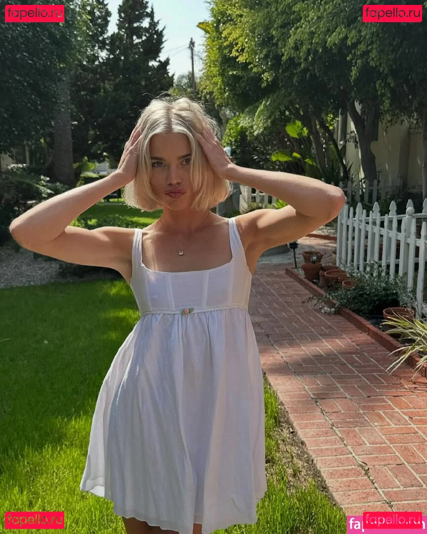 Becca Means Onlyfans Photo Gallery 