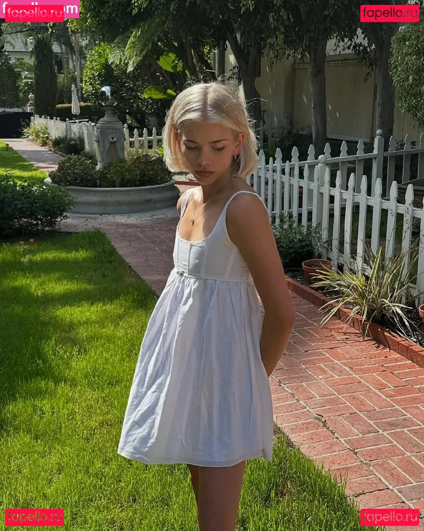 Becca Means Onlyfans Photo Gallery 