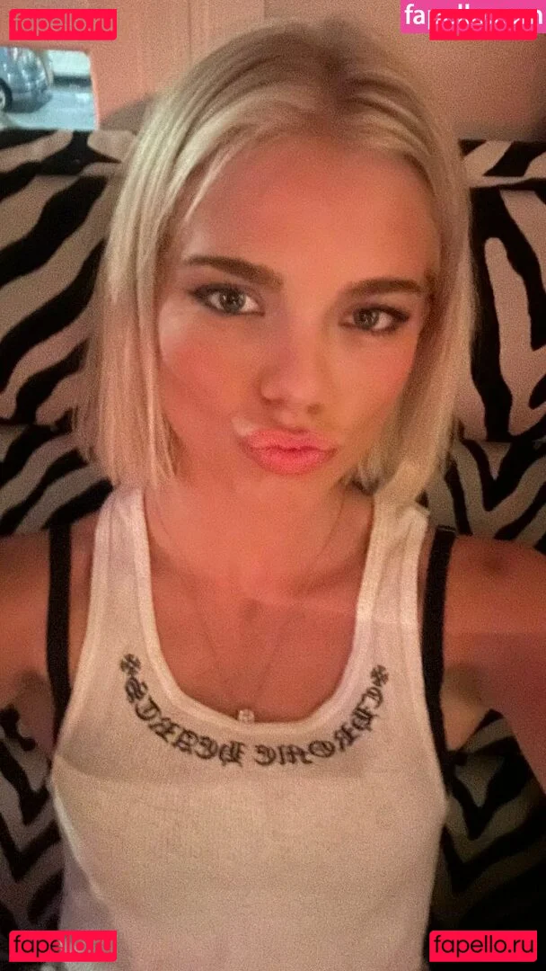 Becca Means Onlyfans Photo Gallery 