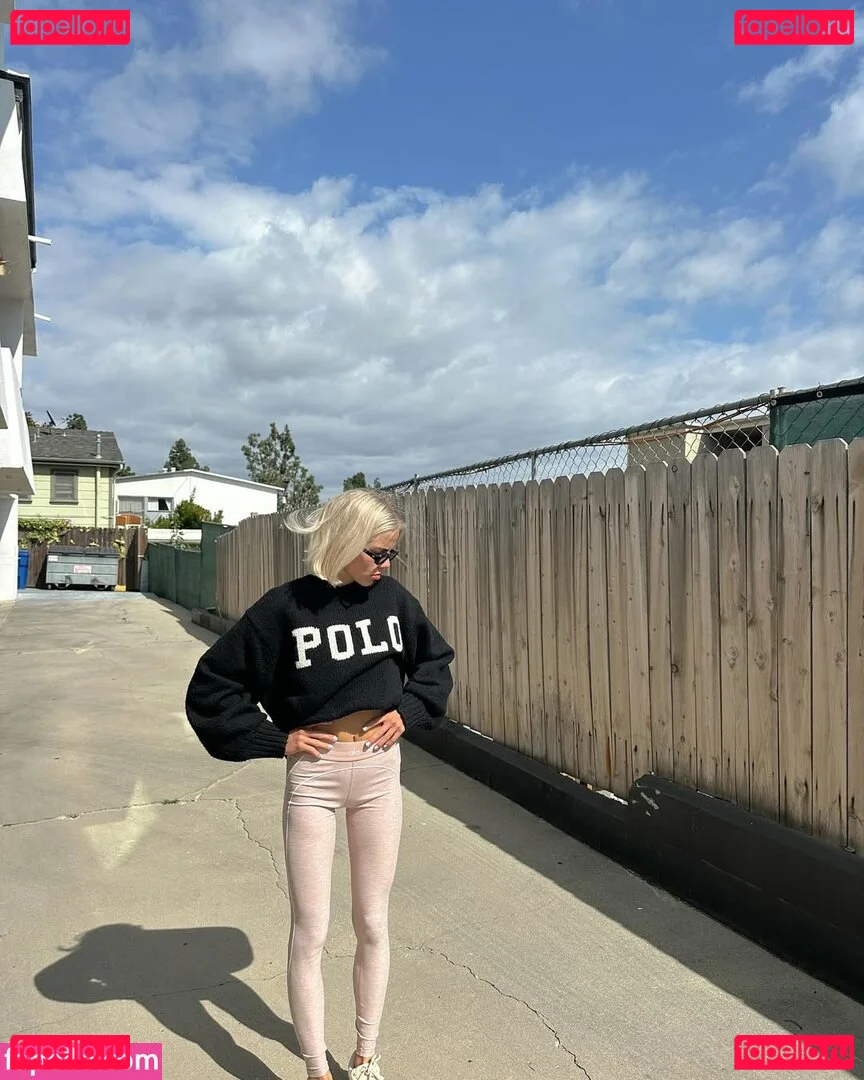 Becca Means Onlyfans Photo Gallery 