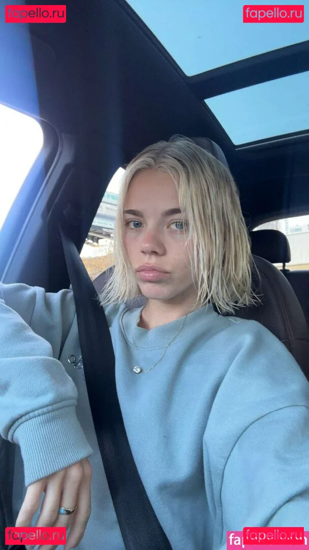 Becca Means Onlyfans Photo Gallery 