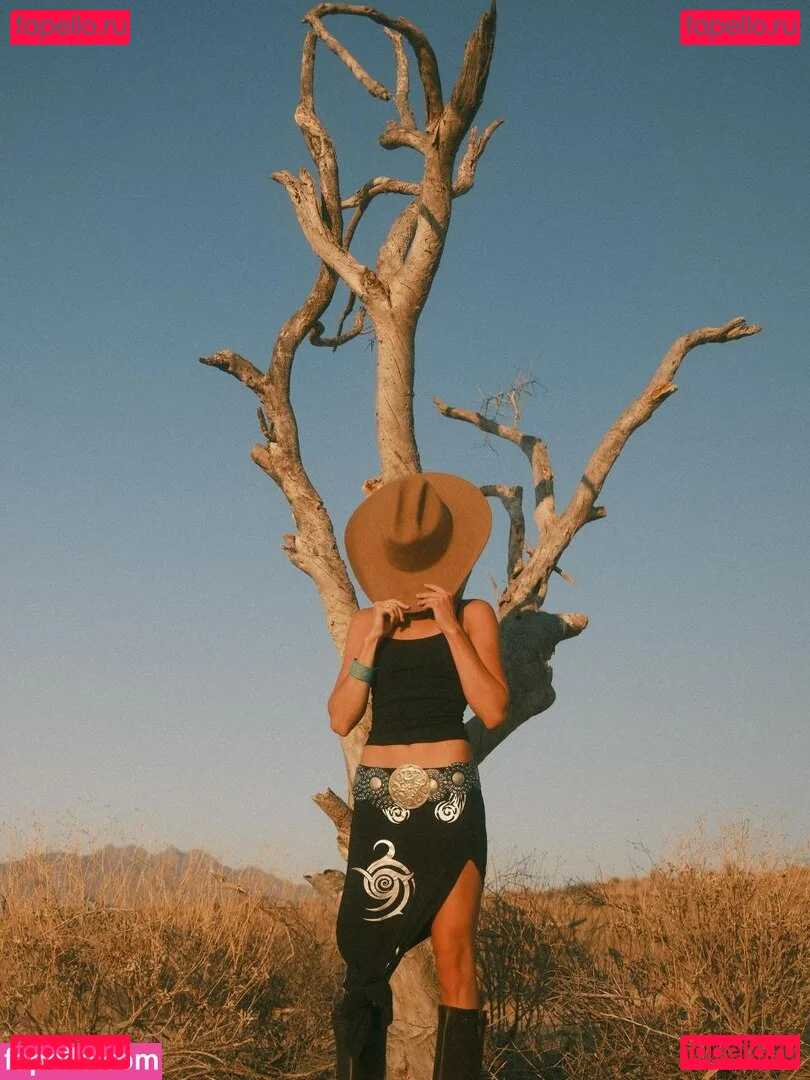 Becca Means Onlyfans Photo Gallery 