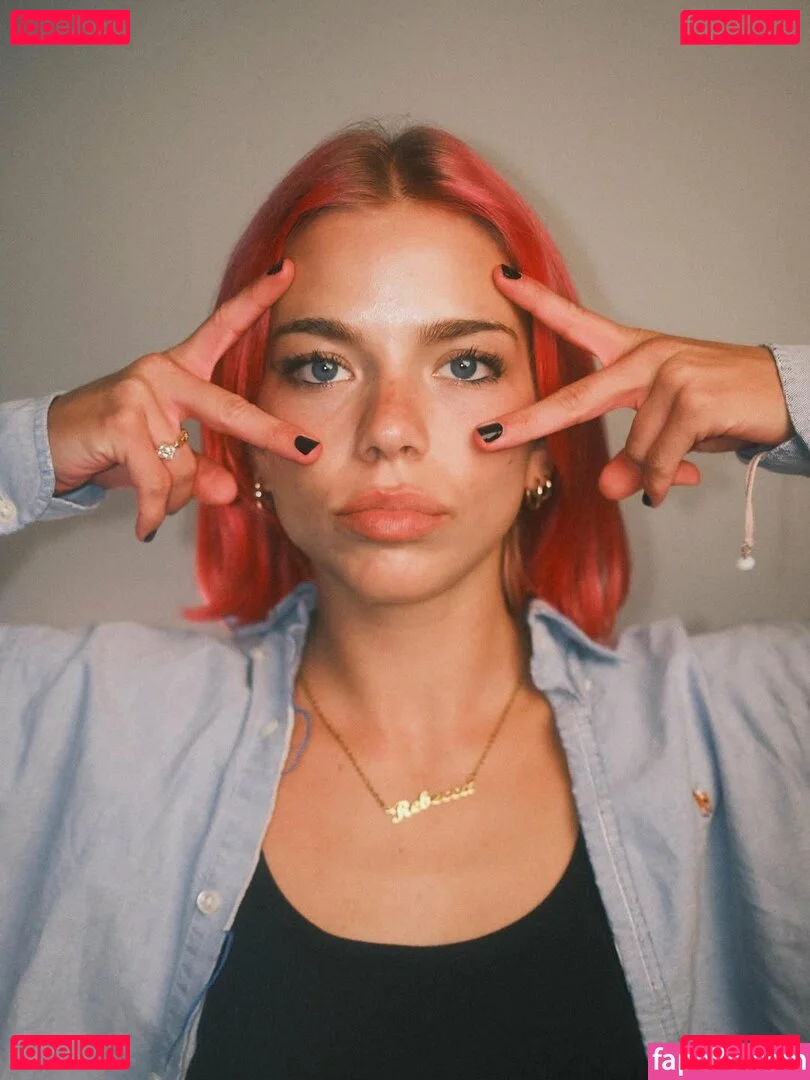 Becca Means Onlyfans Photo Gallery 