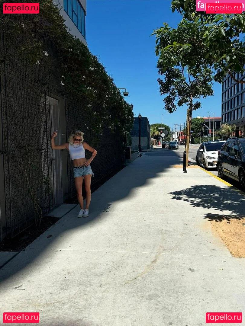 Becca Means Onlyfans Photo Gallery 