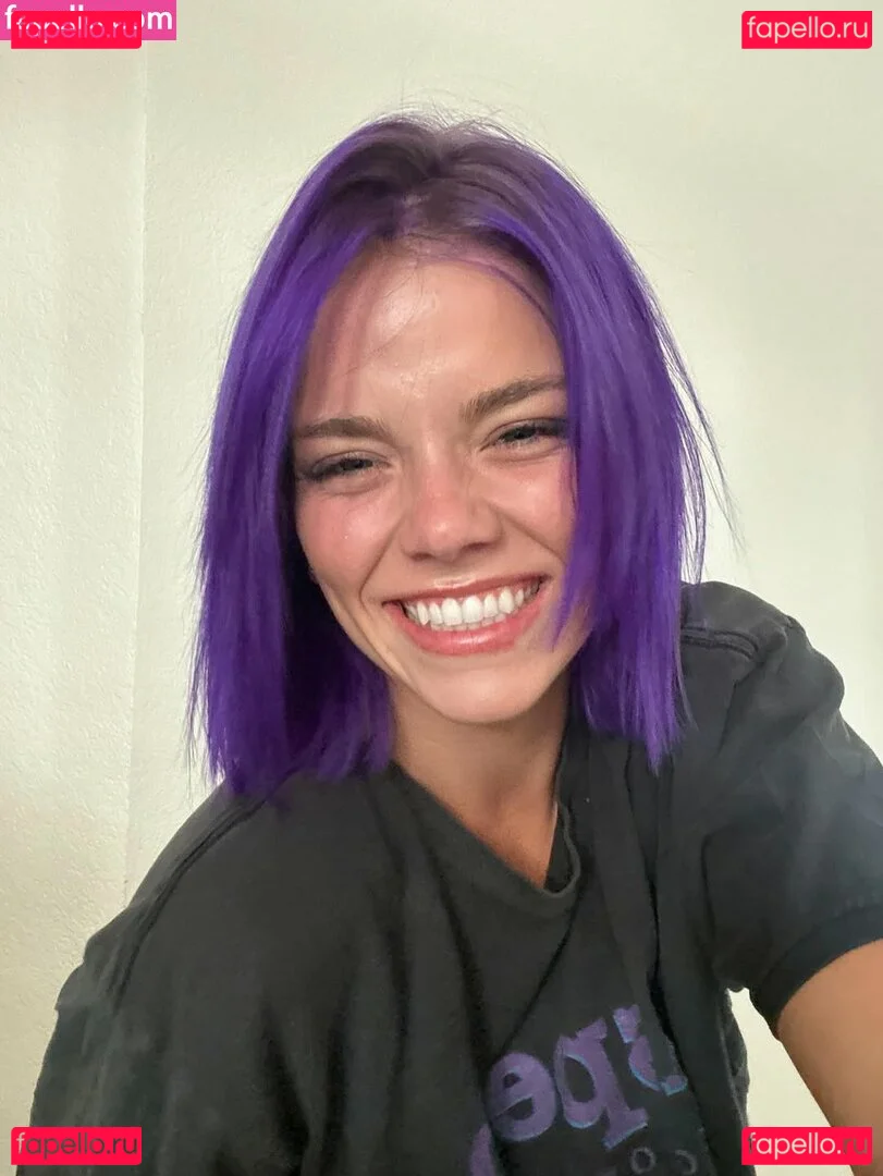 Becca Means Onlyfans Photo Gallery 