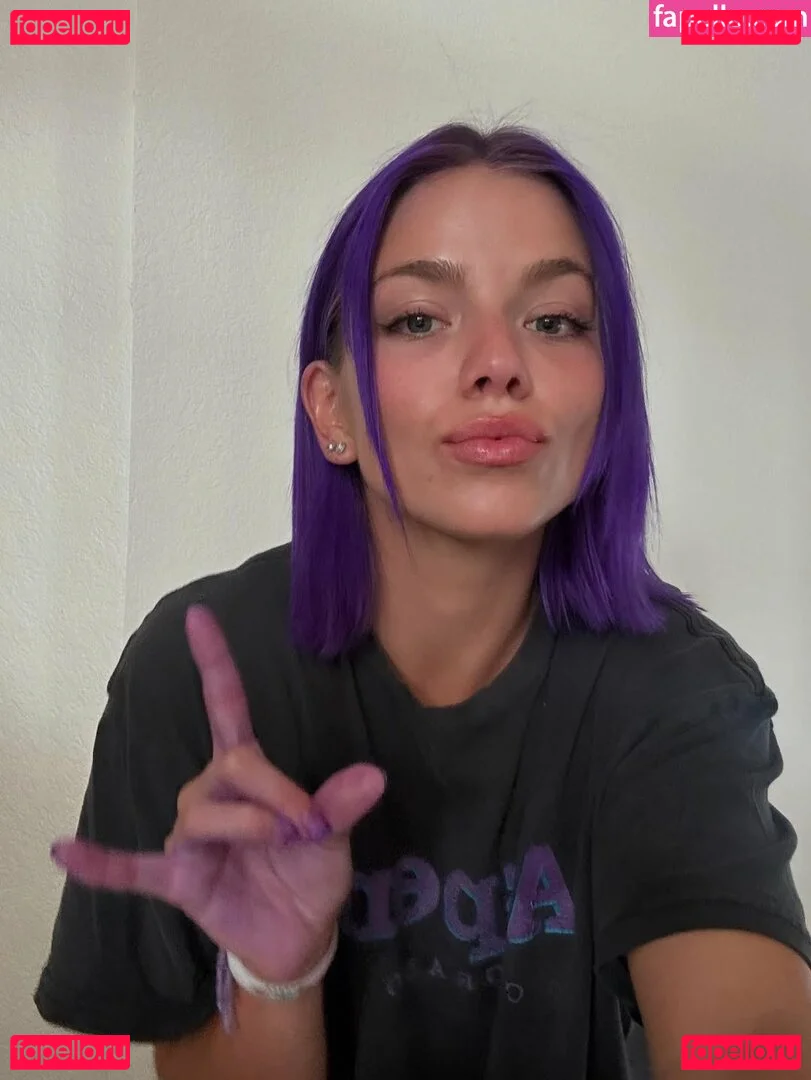 Becca Means Onlyfans Photo Gallery 