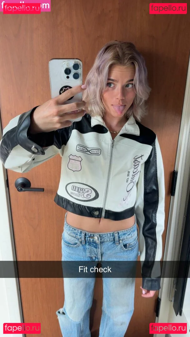 Becca Means Onlyfans Photo Gallery 