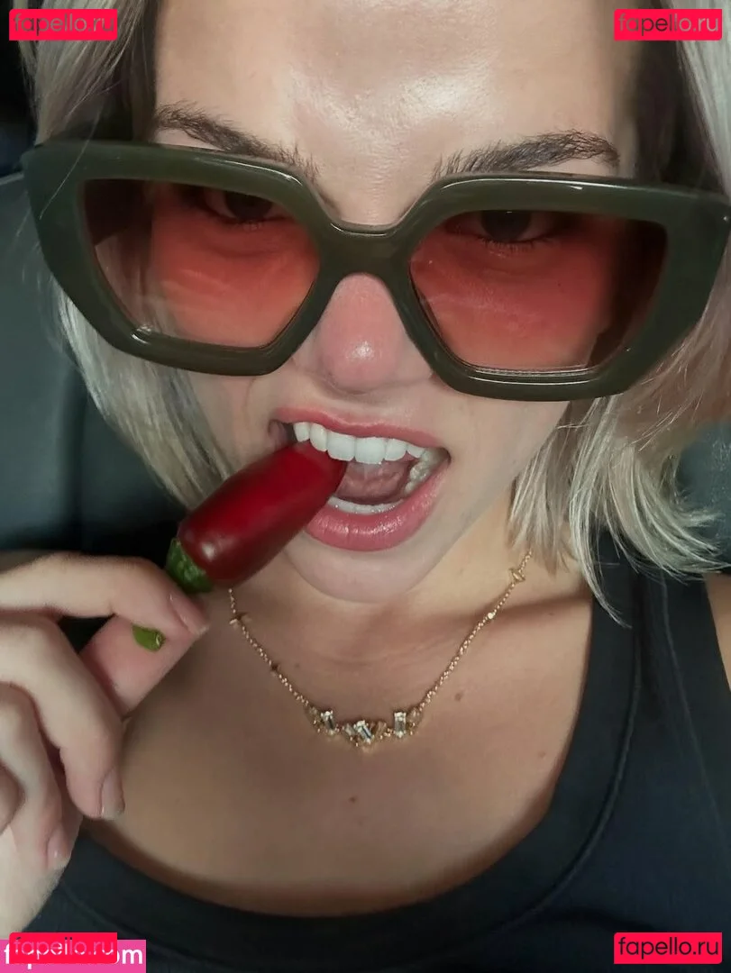 Becca Means Onlyfans Photo Gallery 