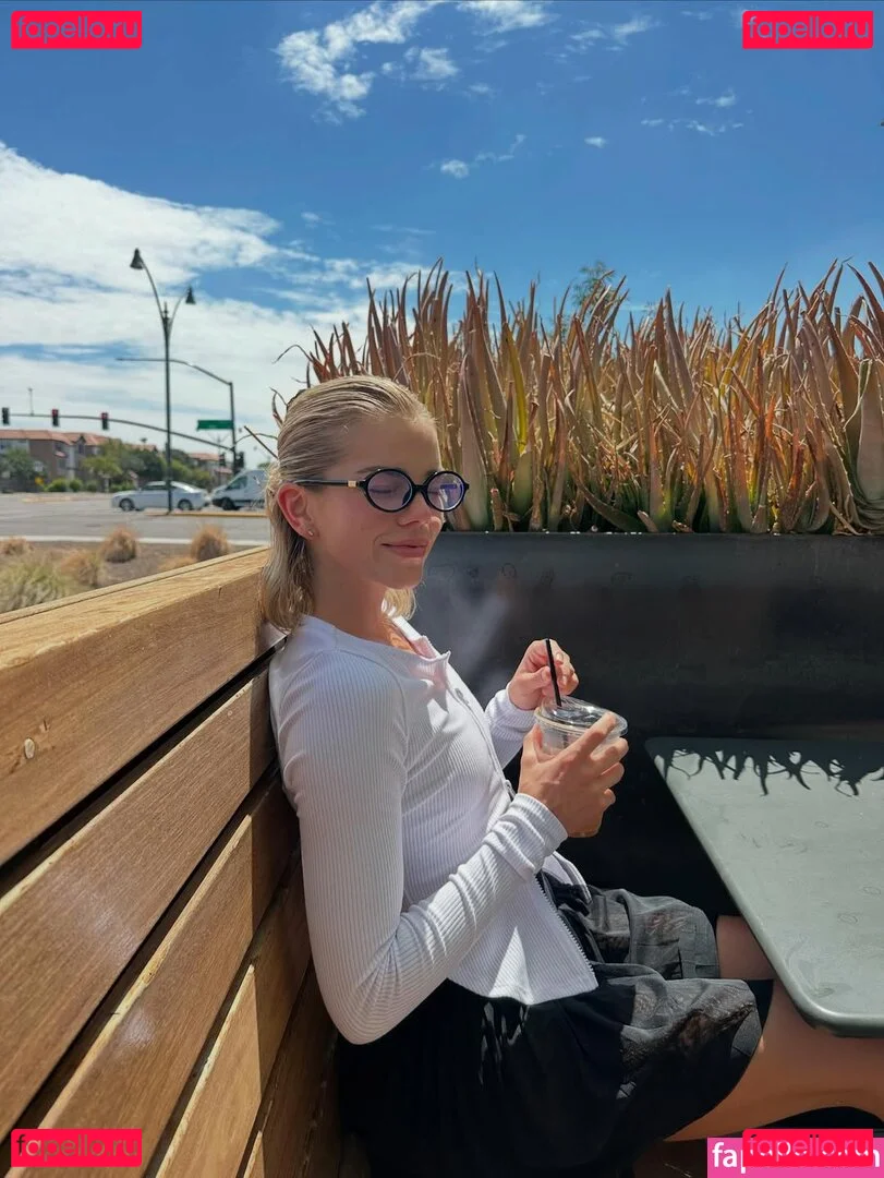 Becca Means Onlyfans Photo Gallery 