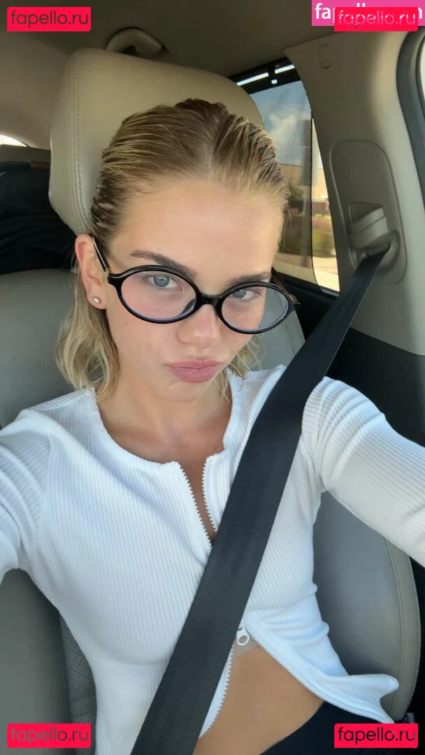 Becca Means Onlyfans Photo Gallery 