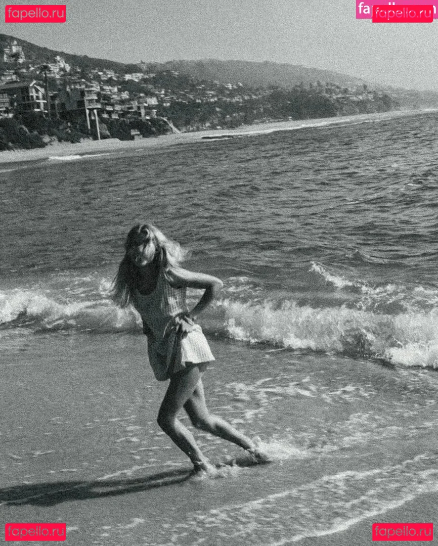 Becca Means Onlyfans Photo Gallery 