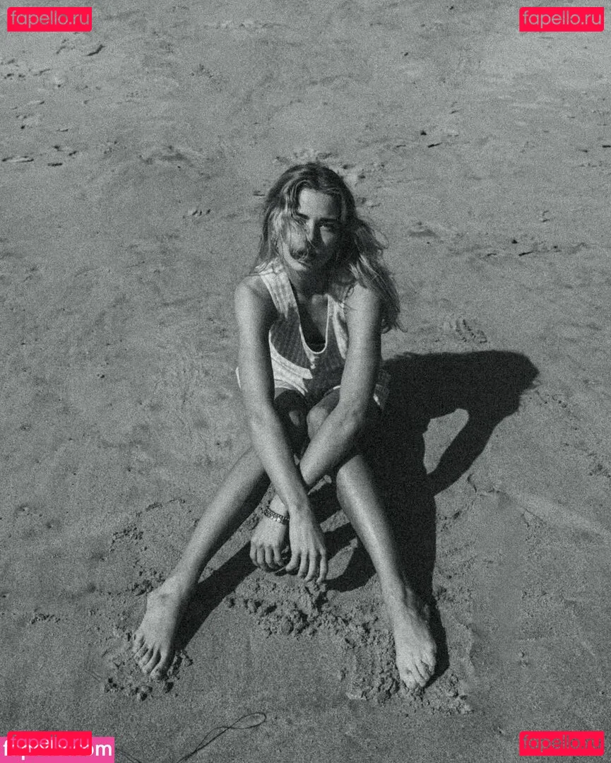 Becca Means Onlyfans Photo Gallery 