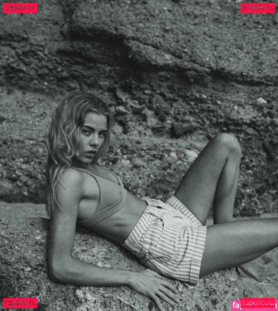 Becca Means Onlyfans Photo Gallery 