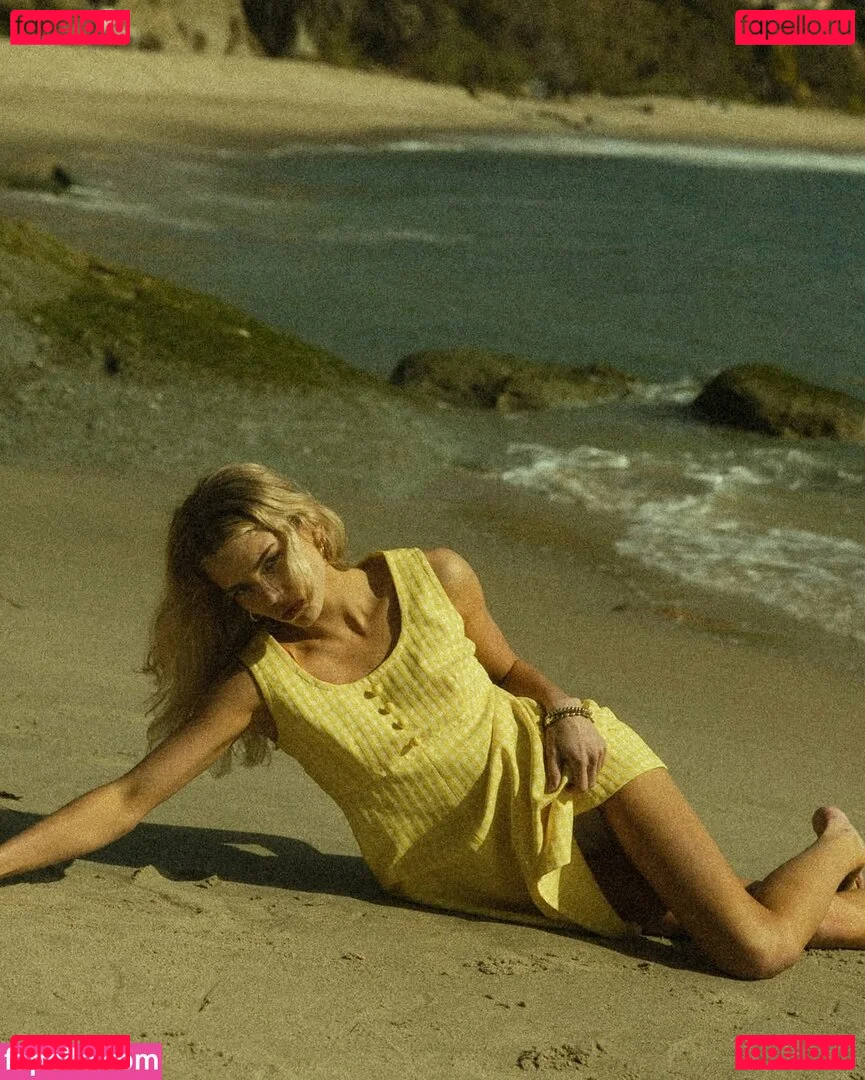 Becca Means Onlyfans Photo Gallery 