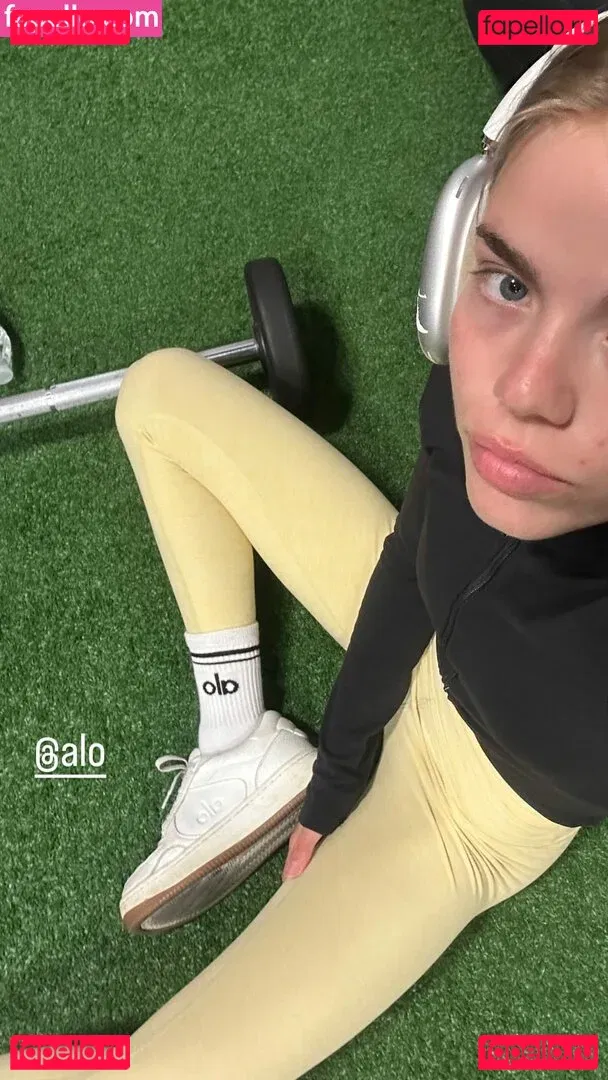 Becca Means Onlyfans Photo Gallery 