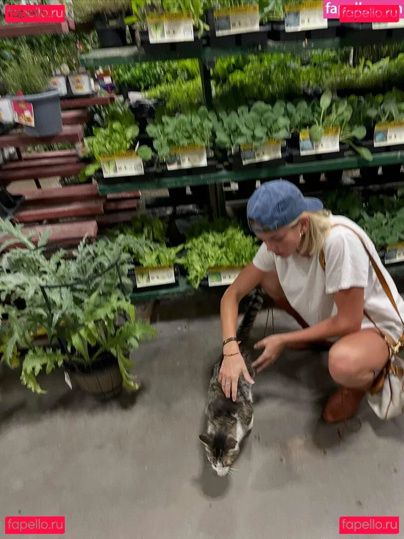 Becca Means Onlyfans Photo Gallery 