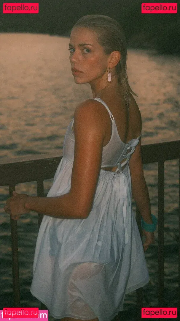 Becca Means Onlyfans Photo Gallery 