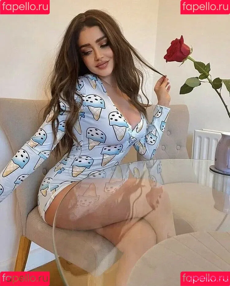 Mimi.QS Onlyfans Photo Gallery 