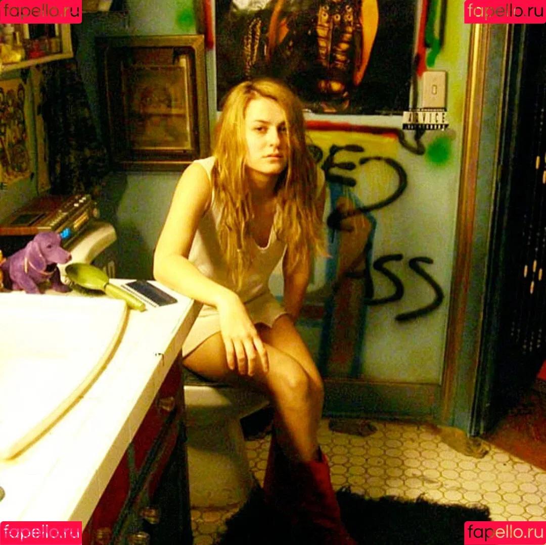 Scout Taylor-Compton Onlyfans Photo Gallery 