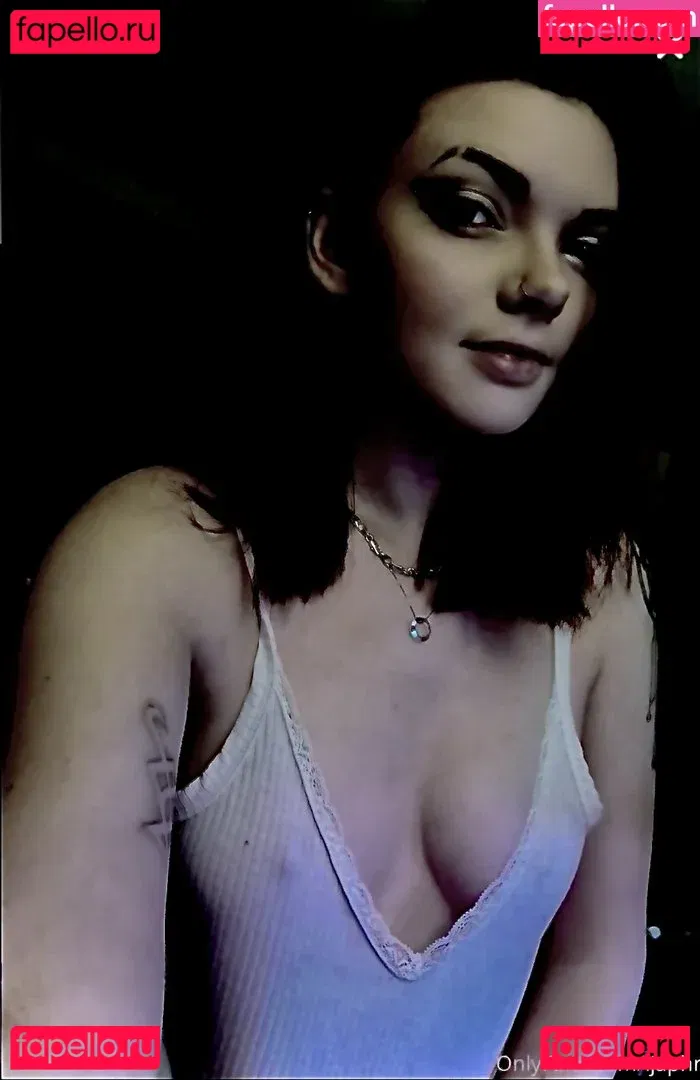 Louise Julie Onlyfans Photo Gallery 