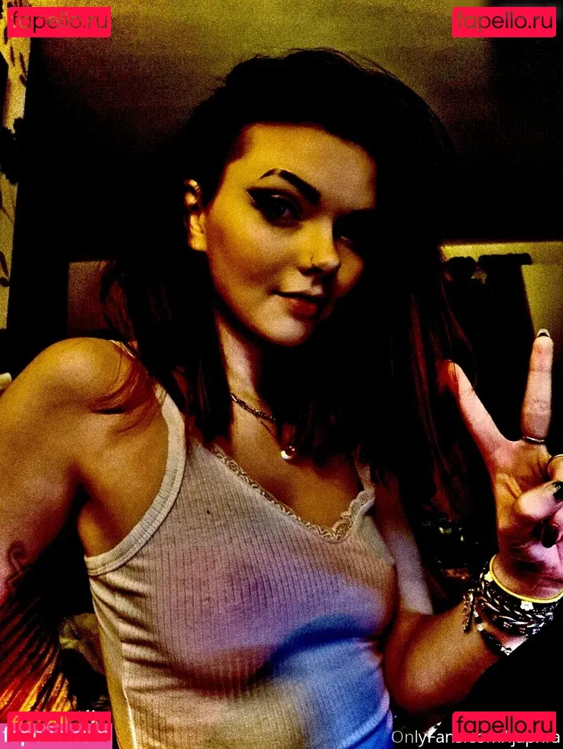 Louise Julie Onlyfans Photo Gallery 