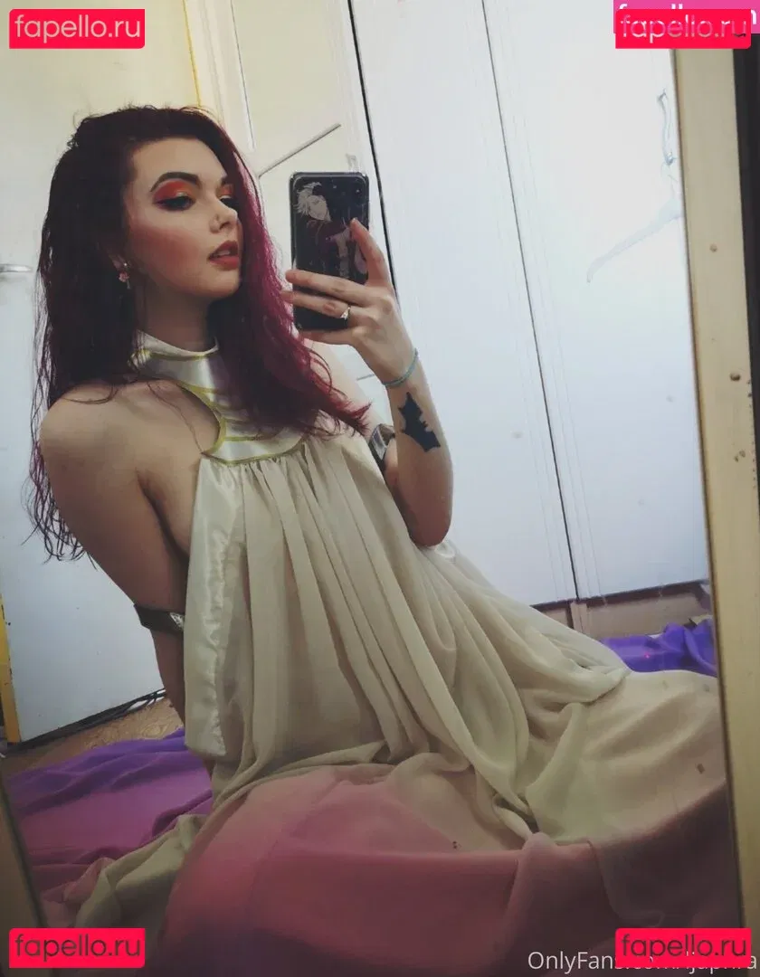 Louise Julie Onlyfans Photo Gallery 