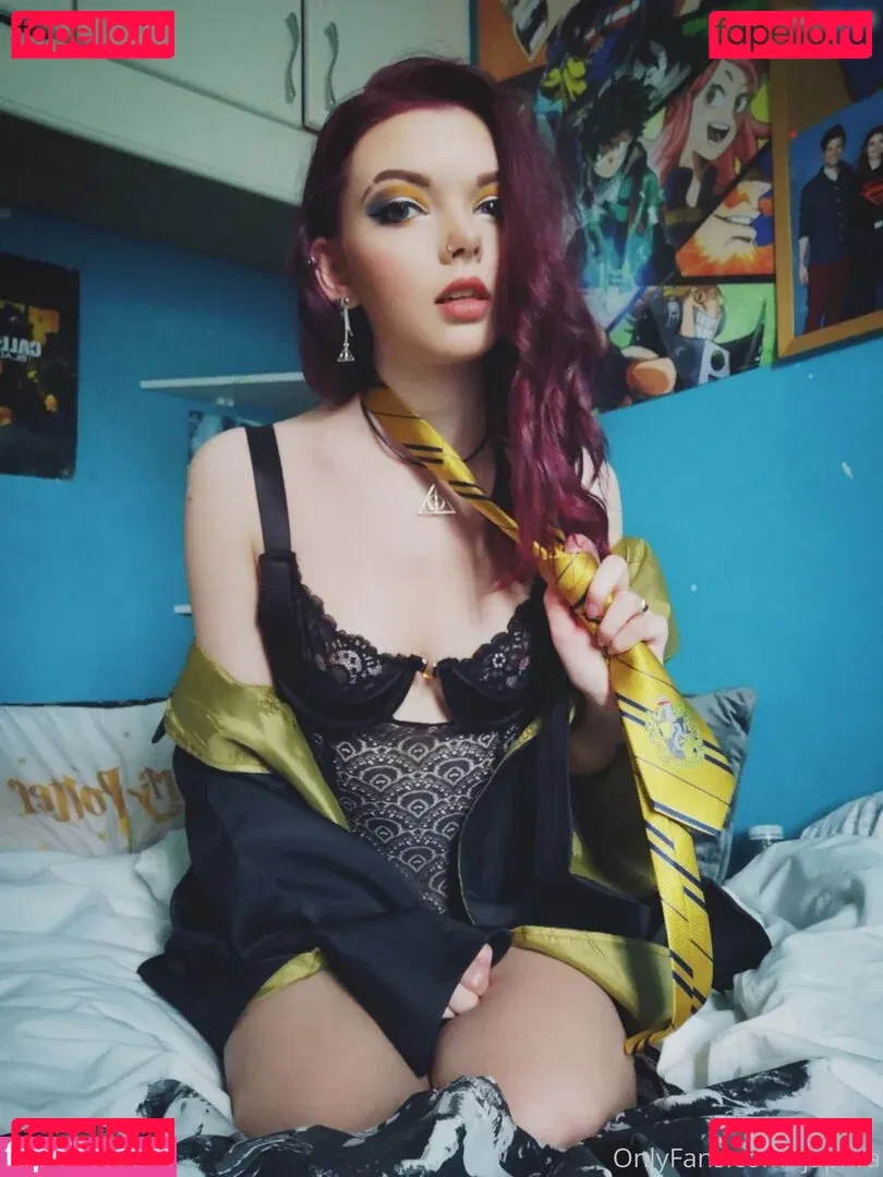 Louise Julie Onlyfans Photo Gallery 