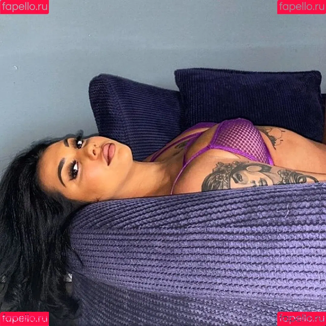 Ava Hourigan Onlyfans Photo Gallery 