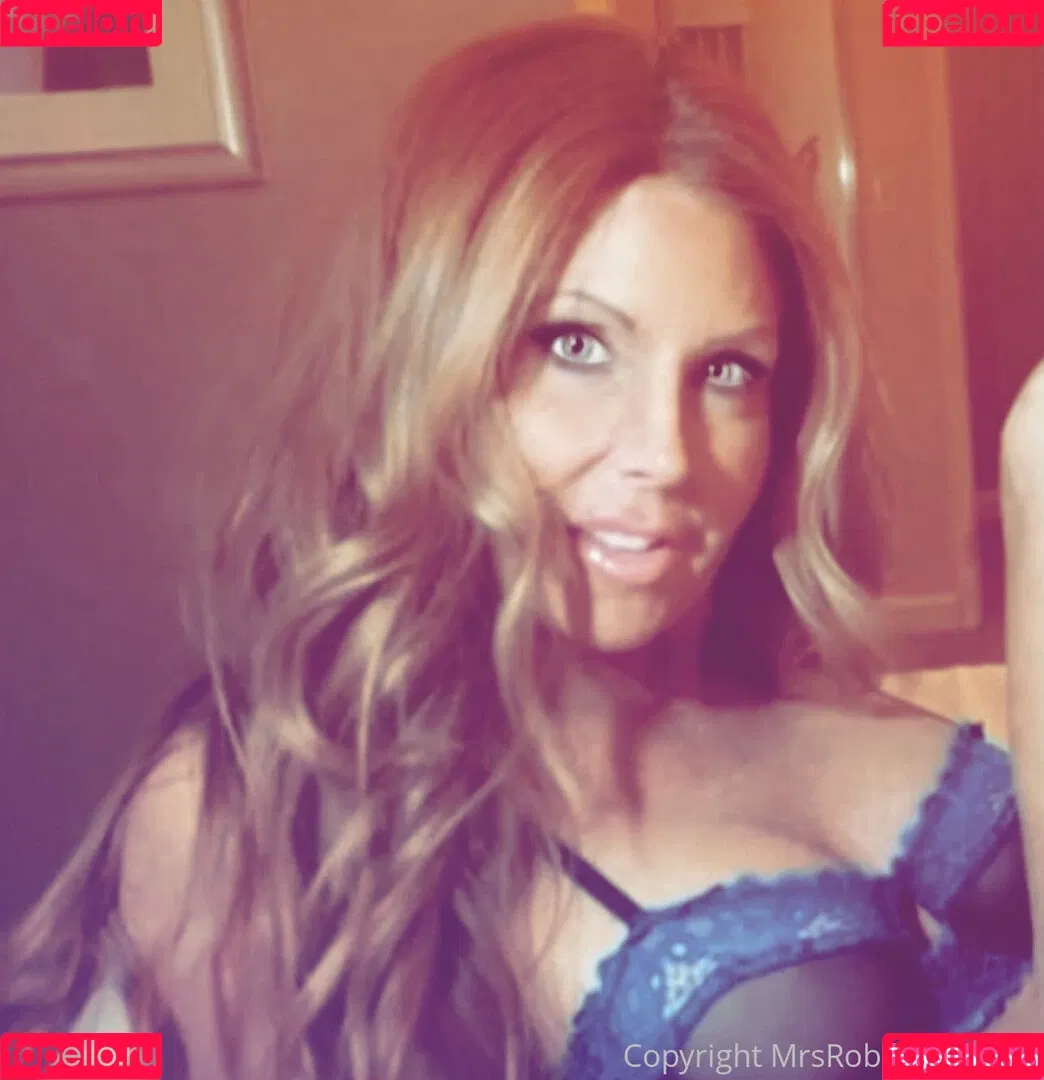 Mrsrobinsonxo Onlyfans Photo Gallery 