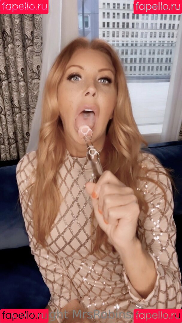 Mrsrobinsonxo Onlyfans Photo Gallery 