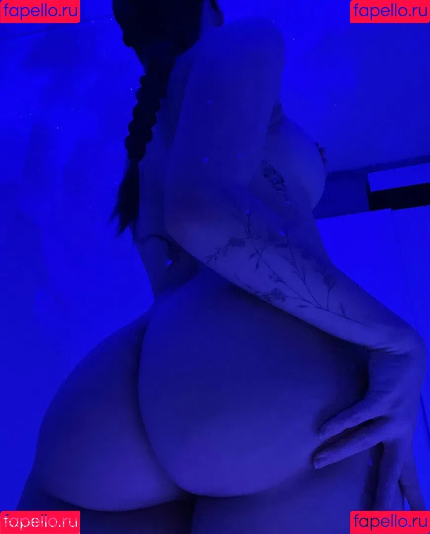 Adeline Frost Onlyfans Photo Gallery 