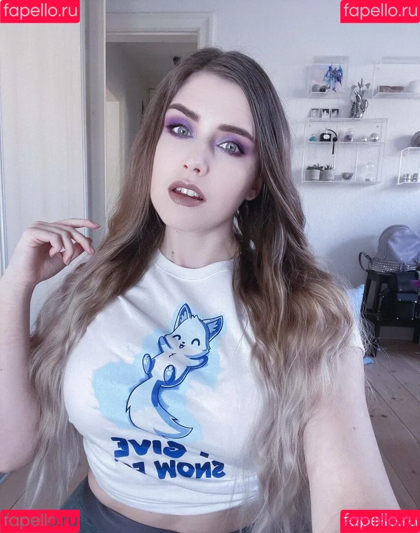 Adeline Frost Onlyfans Photo Gallery 