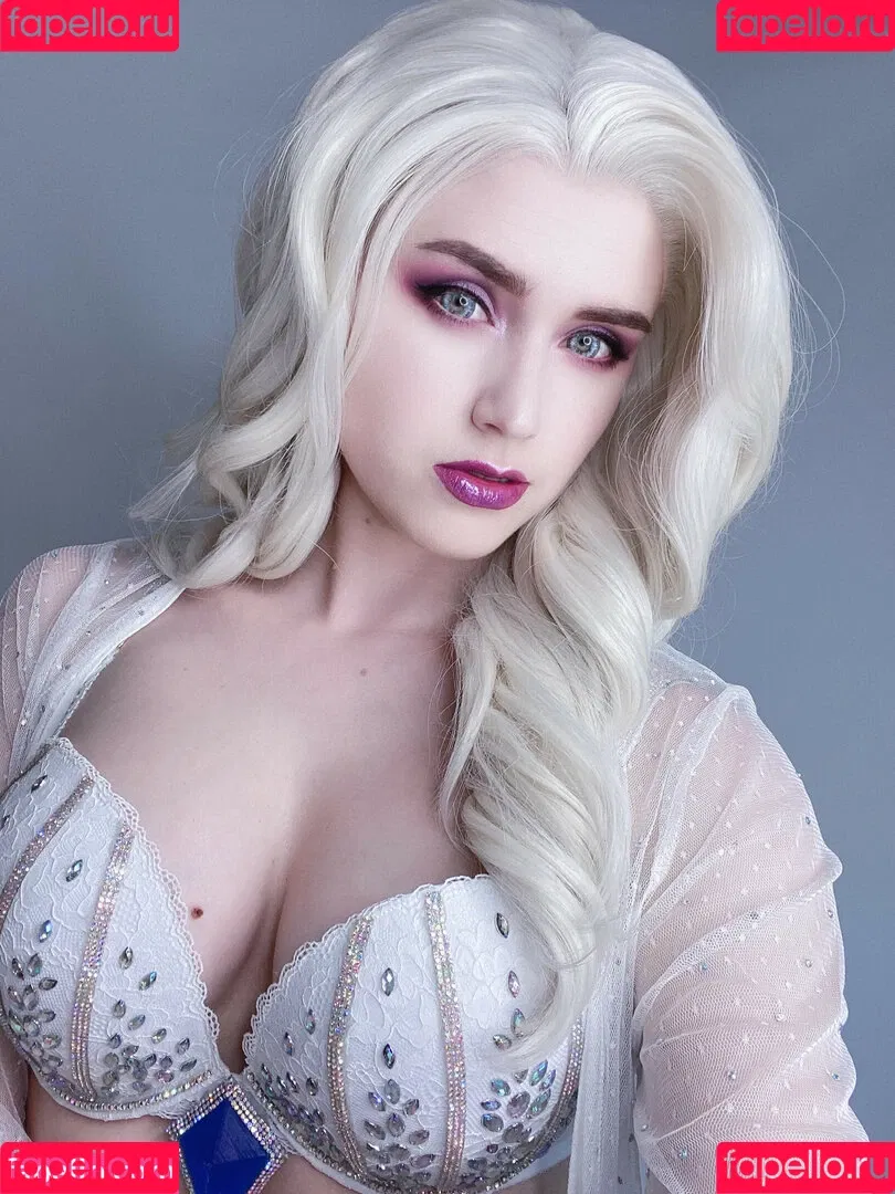 Adeline Frost Onlyfans Photo Gallery 