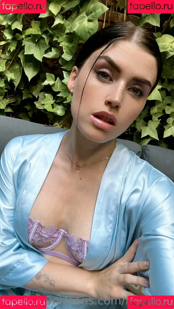 Adeline Frost Onlyfans Photo Gallery 