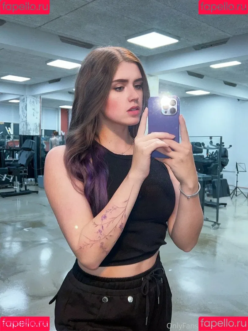 Adeline Frost Onlyfans Photo Gallery 