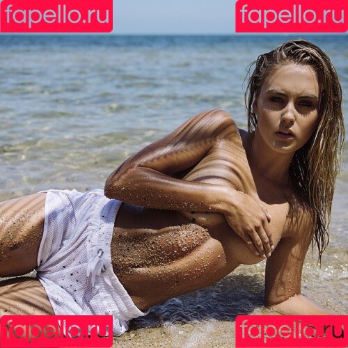 Steph Claire Smith Onlyfans Photo Gallery 